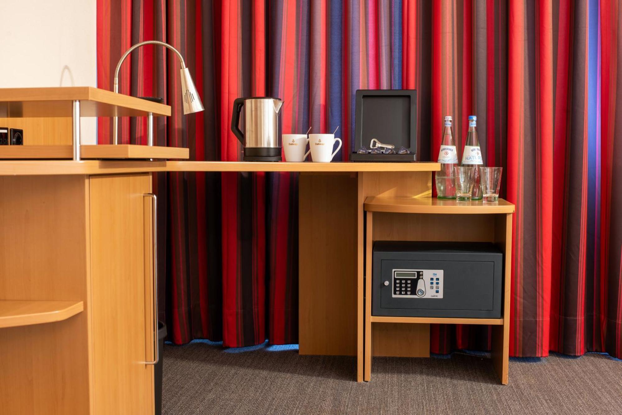 Best Western Conference Airporthotel Frankfurt Moerfelden Esterno foto