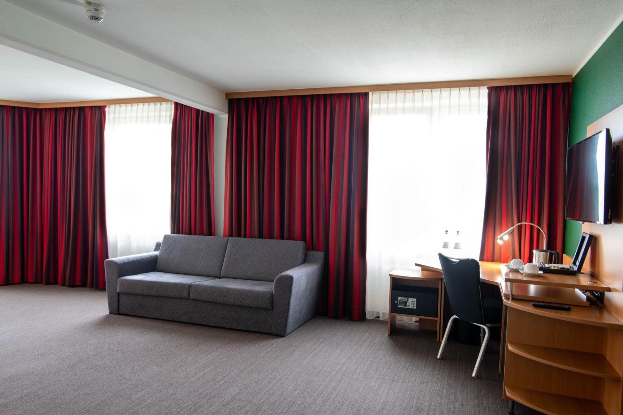 Best Western Conference Airporthotel Frankfurt Moerfelden Esterno foto