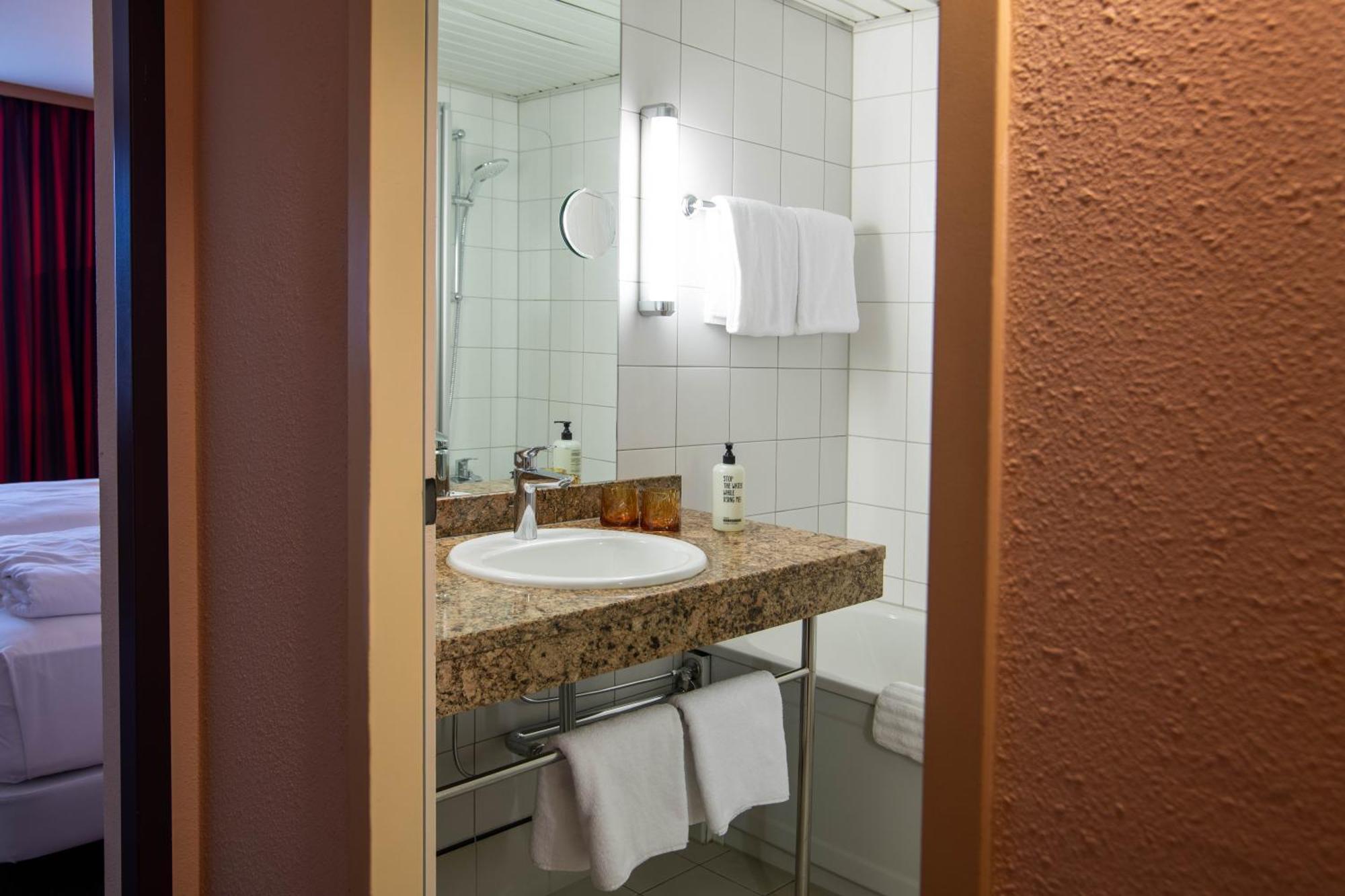 Best Western Conference Airporthotel Frankfurt Moerfelden Esterno foto